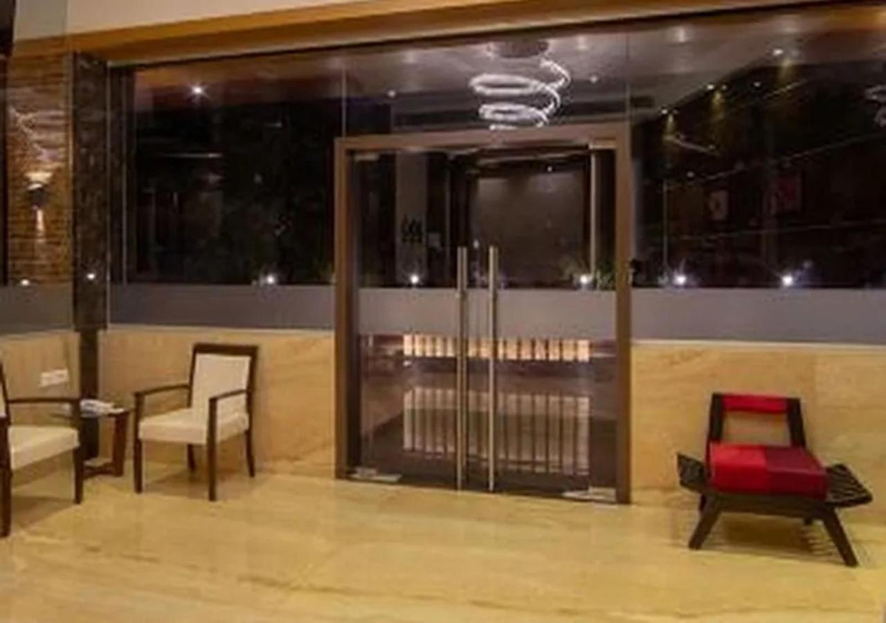 Hotel Laxvas Thane Dış mekan fotoğraf